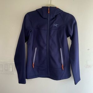 Arc’teryx fleece jacket